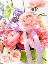 Load image into Gallery viewer, I love you arrangement