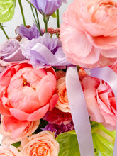 Load image into Gallery viewer, I love you arrangement